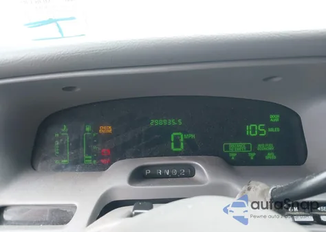 2000 Mercury Grand Marquis Ls z USA, uszkodzony, nr VIN 2MEFM75W3YX604349